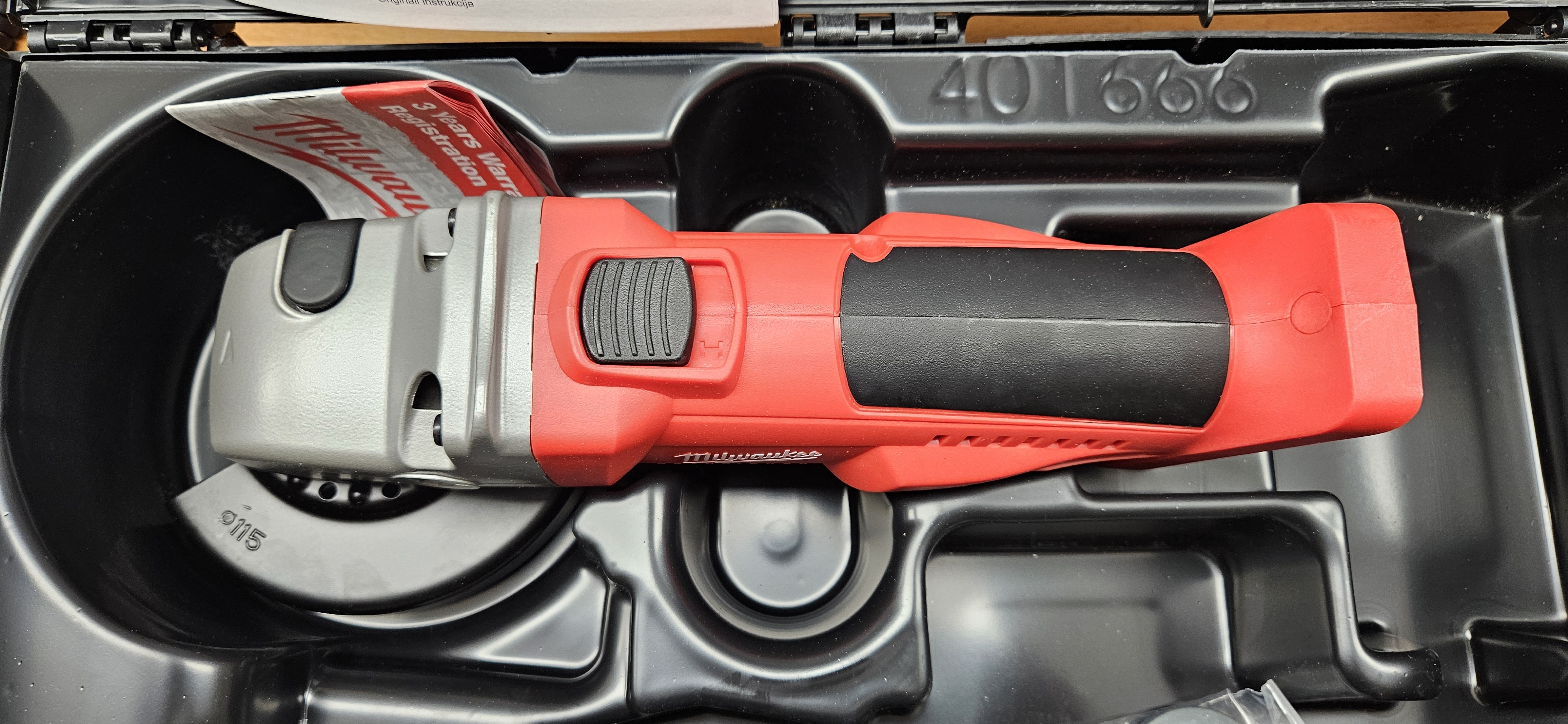 Milwaukee HD28AG115-502X Akku-Winkelschleifer