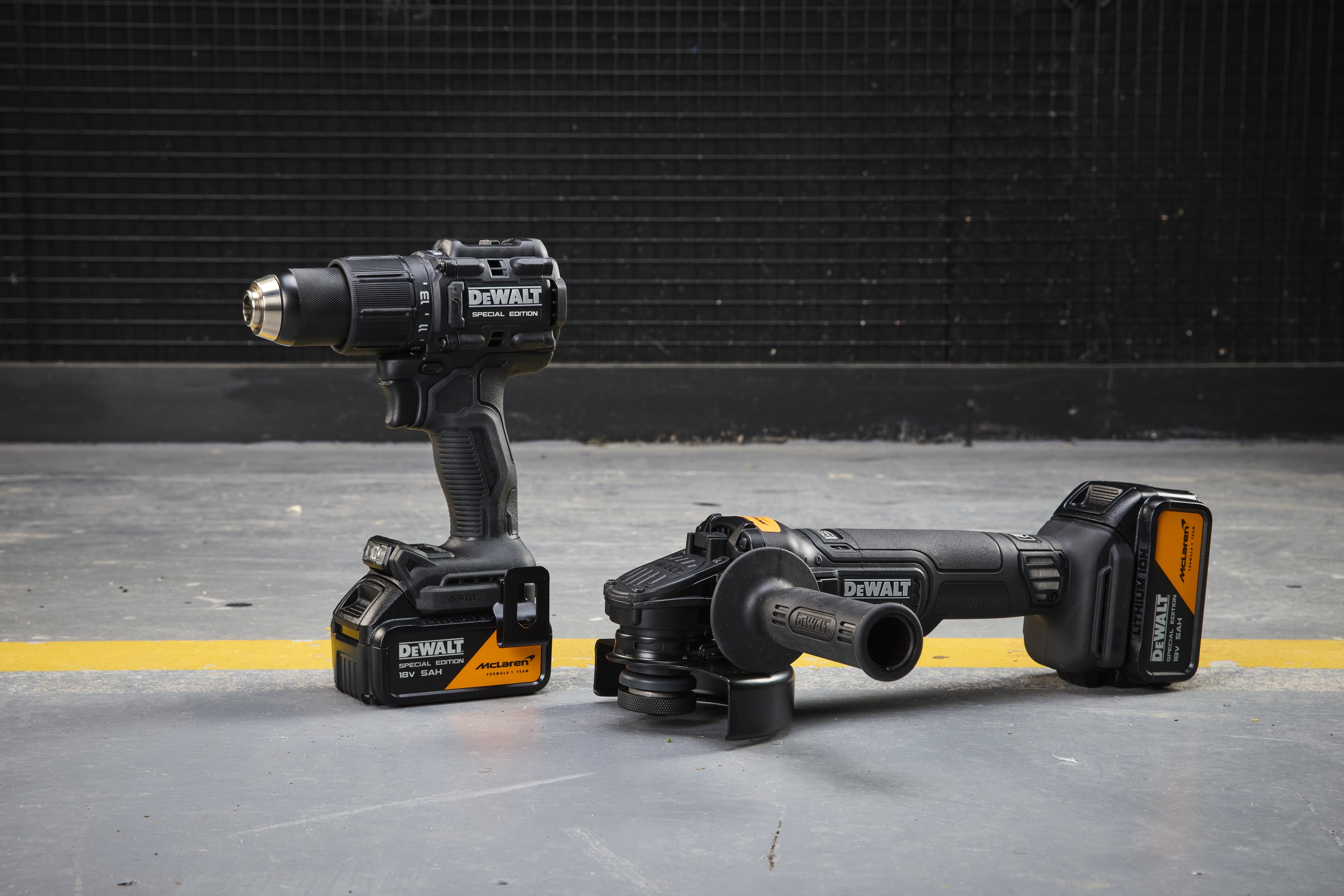 DeWalt/McLaren 18V Kombopack DCK2223MP2T 2xAkku 5Ah (DCD86M+DCG45M) im TSTAK