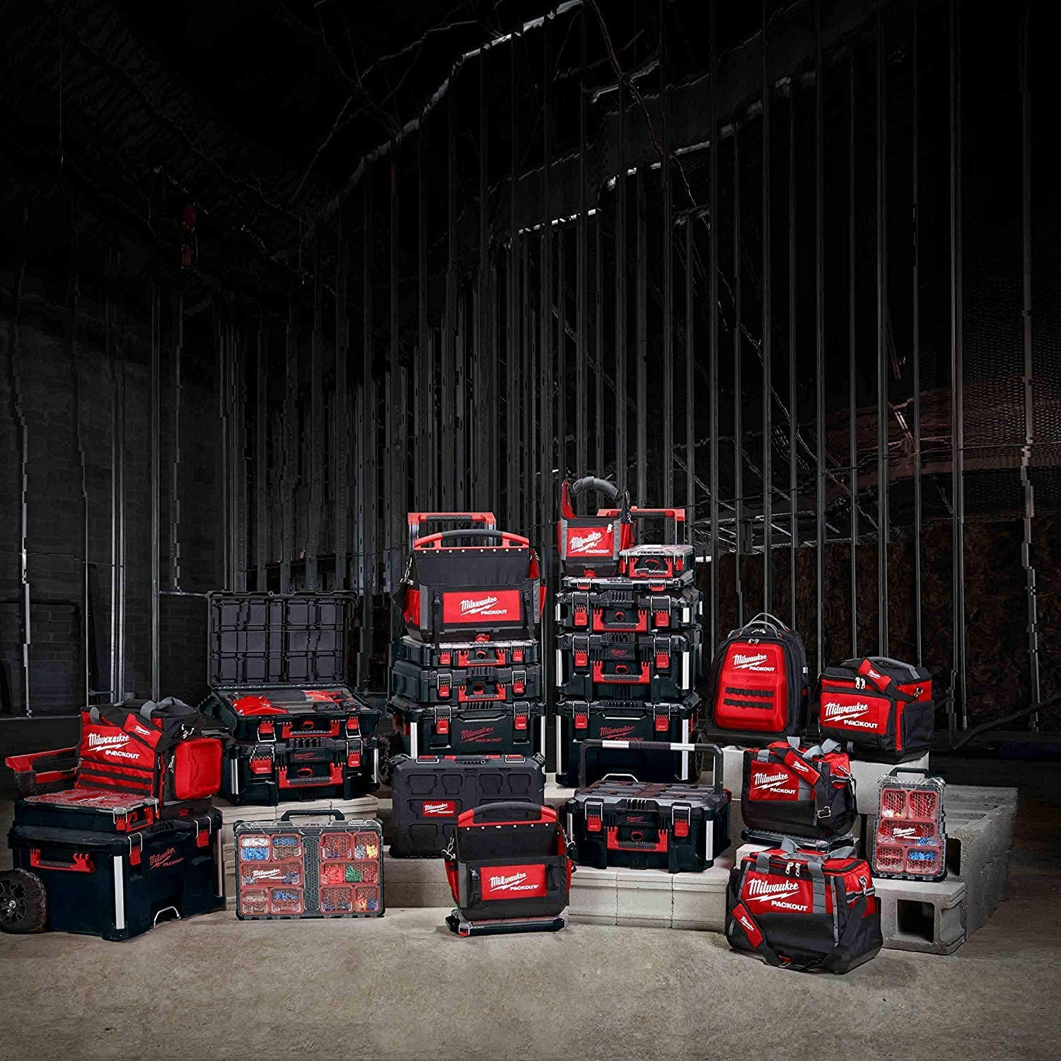 Milwaukee PACKOUT Transport-Koffer/Aufbewahrungsbox groß 560x410x290 mm