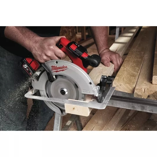 Milwaukee M18BLCS66-502X Akku-Handkreissäge 2x5,0Ah "Bürstenlos"